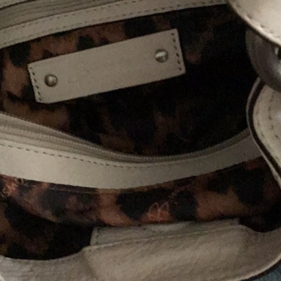 B Makowsky Blue and tan bag EUC HP 7/20 - Picture 8 of 9